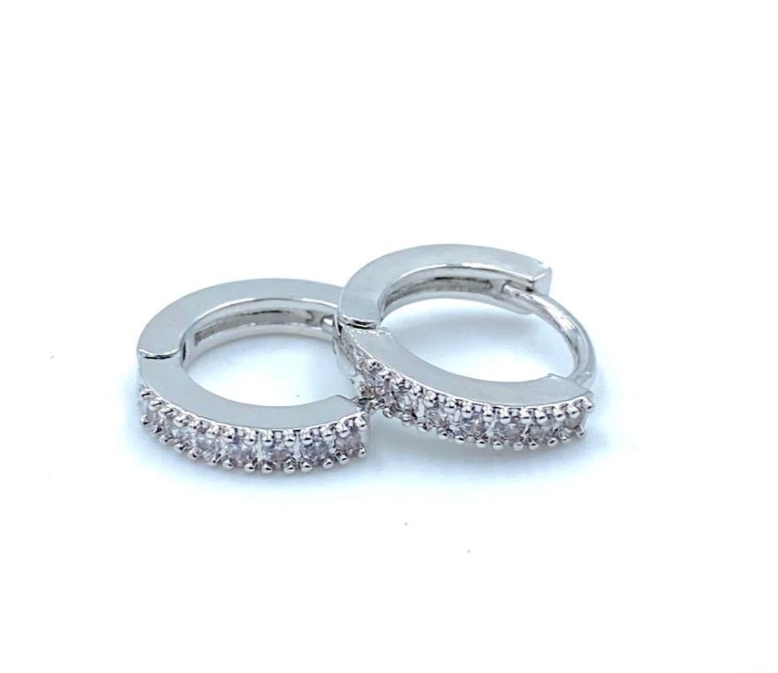 گوشواره حلقه ای نگین دار-گوشواره حلقه ای نگین دار با شناسه محصول plx – 00093172 یکی از محصولات با کیفیت فروشگاه اینترنتی پاشالوکس است. از ویژگی های بارز این محصول باید به آبکاری رنگ ثابت و ضد حساسیت بودن آن اشاره کرد. شما می توانید با اتصال به درگاه امن بانکی این محصول را سفارش دهید و به صورت رایگان ...