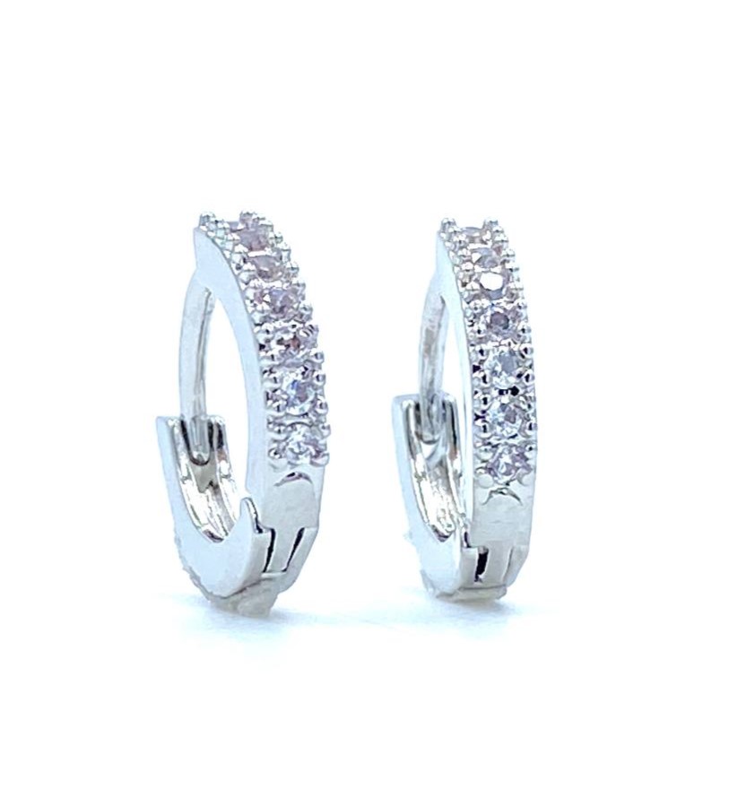 گوشواره حلقه ای نگین دار-گوشواره حلقه ای نگین دار با شناسه محصول plx – 00093172 یکی از محصولات با کیفیت فروشگاه اینترنتی پاشالوکس است. از ویژگی های بارز این محصول باید به آبکاری رنگ ثابت و ضد حساسیت بودن آن اشاره کرد. شما می توانید با اتصال به درگاه امن بانکی این محصول را سفارش دهید و به صورت رایگان ...