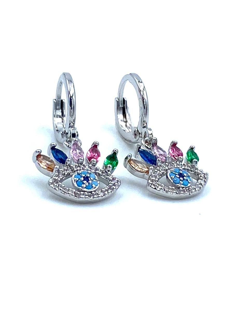 گوشواره چشم نظر-گوشواره چشم نظر با شناسه محصول plx – 00018175 یکی از محصولات با کیفیت فروشگاه اینترنتی پاشالوکس است. از ویژگی های بارز این محصول باید به آبکاری رنگ ثابت و ضد حساسیت بودن آن اشاره کرد. شما می توانید با اتصال به درگاه امن بانکی این محصول را سفارش دهید و به صورت رایگان با پست پیشتاز درب ...